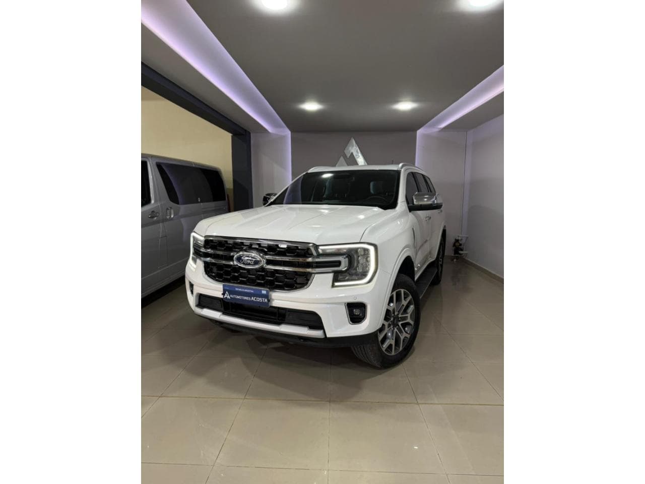 Ford Everest Titanium 2.3 2025 (9.600km)