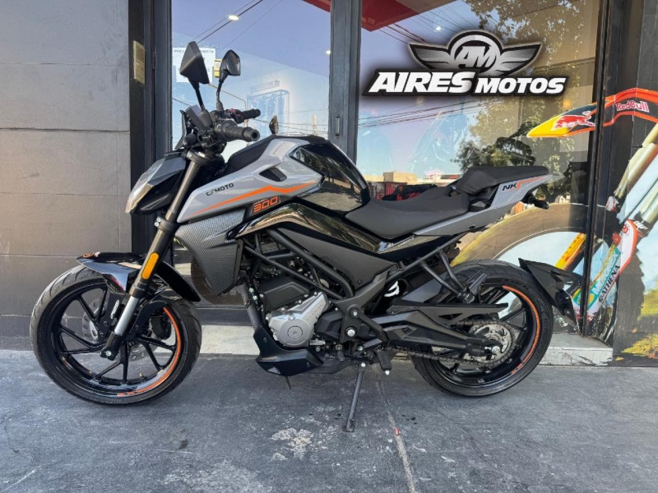 Cf Moto Nk 300 *** Aires Motos *** Financiaciones Con Dni / Tarjeta De Credito 24 Meses / Permutas..