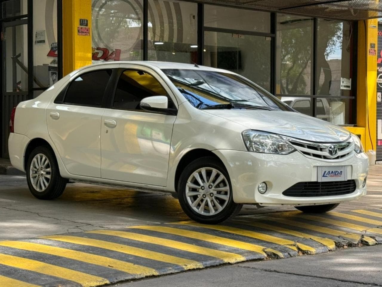 🚗 Toyota Etios Xls |🔢98.000km |📅2016 |🏛️retiras Con $9.230.000