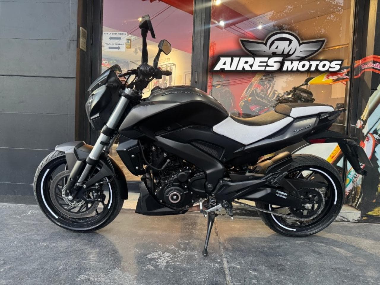 Bajaj Dominar 400 / 2023 *** Aires Motos *** Financiacion Con Dni / Tarjetas De Credito 24 Meses / Permutas..