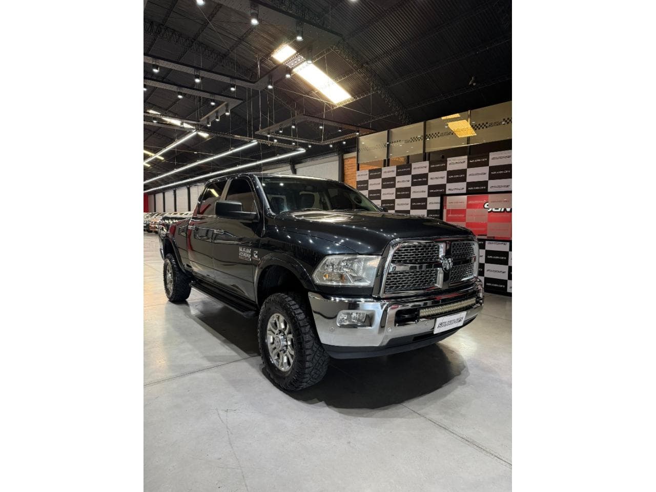 Dodge Ram 2500 6.7 Laramie Atx 350cv 4x4 2017 Con Accesorios, Cubiertas Nuevas, Etc