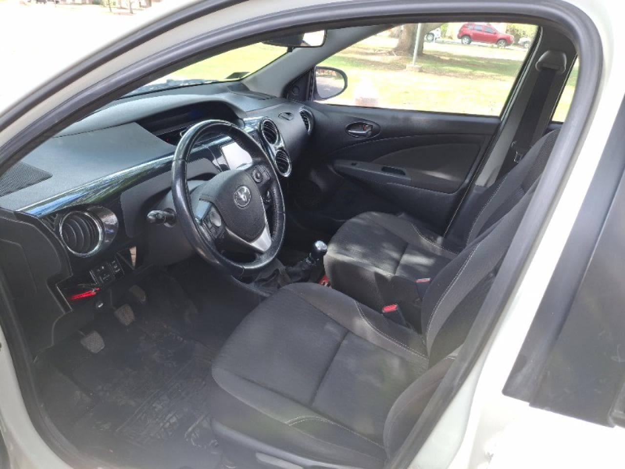 Toyota Etios Xls 1.5 4 Puertas 6mt