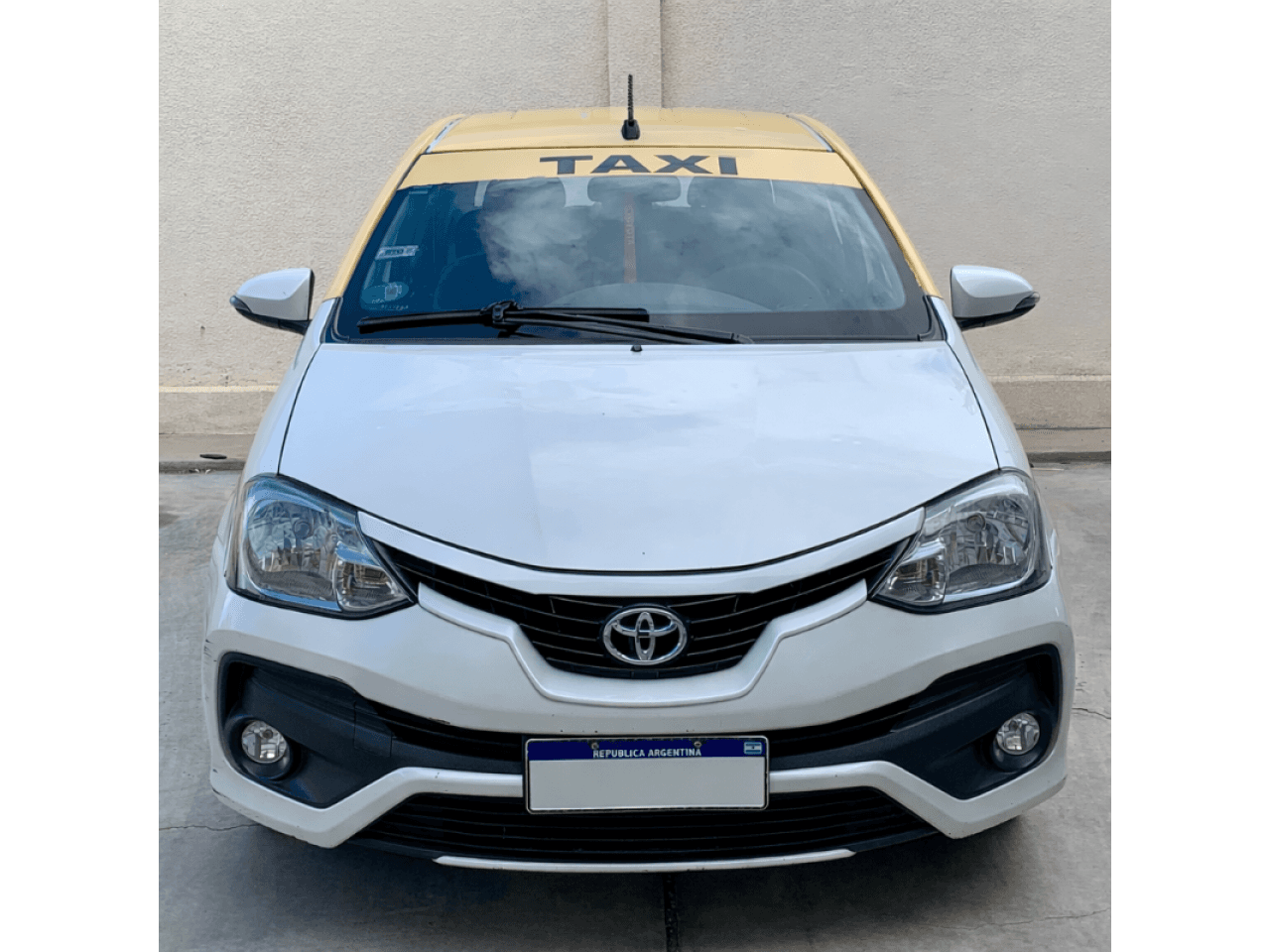 Toyota Etios Xls 2018, $16.500.000, 215.000 Kms