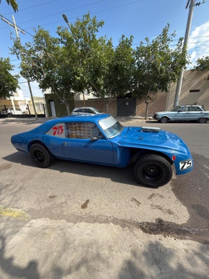 Coupe Chevy De Competición