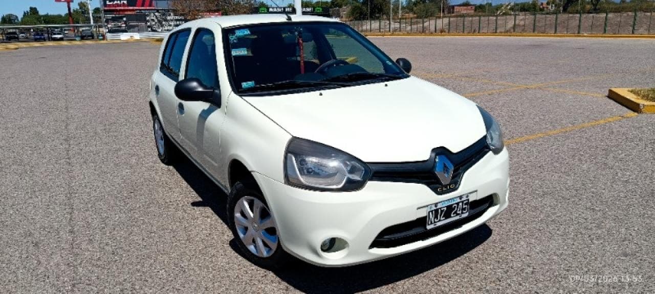 Renault Clio 1.2 5p  2013 Confort Plus. Incluye Transferencia