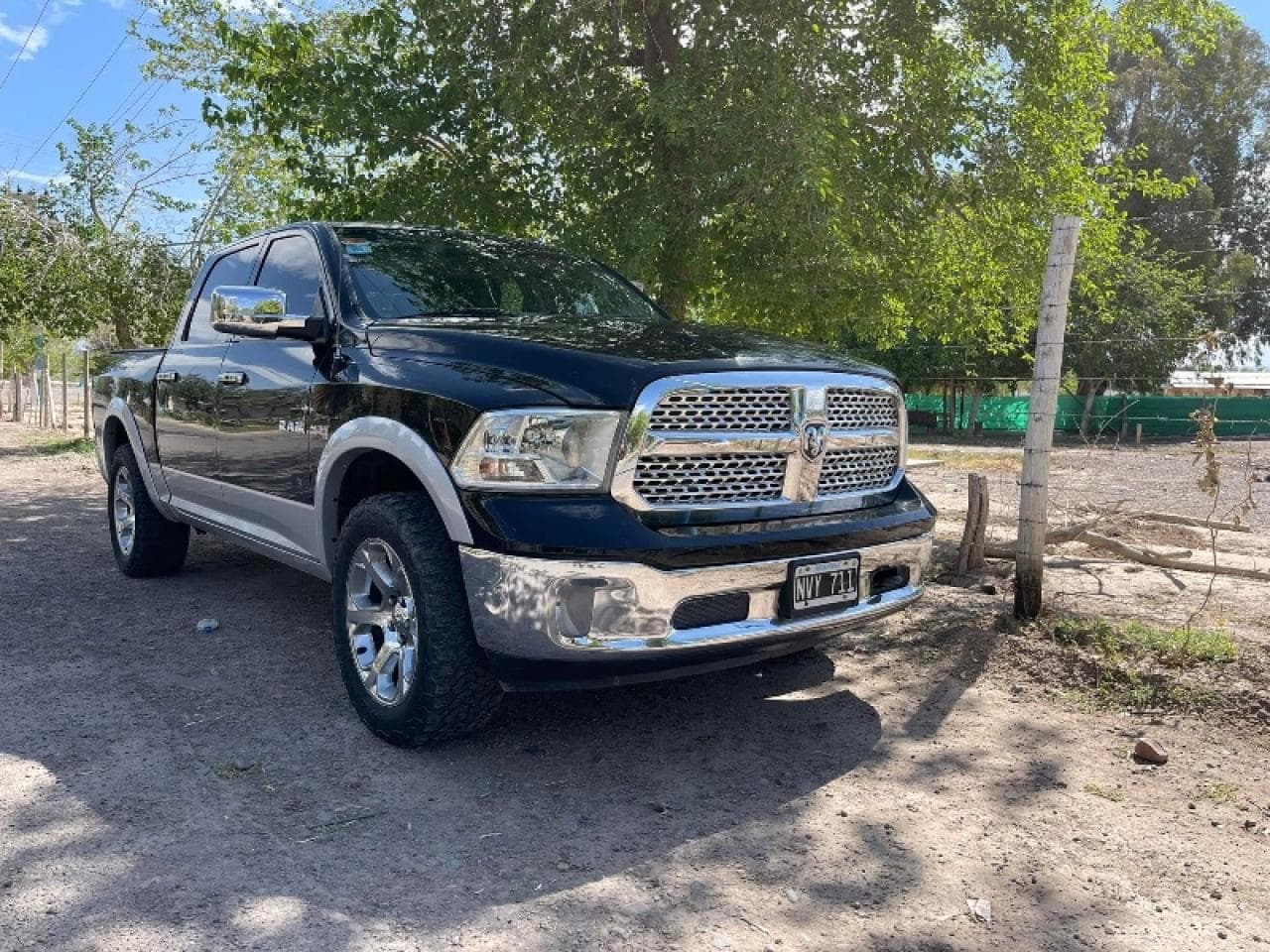Dodge Ram 1500 Americana Vi Color Única En Su Estado Muchos Accesorios