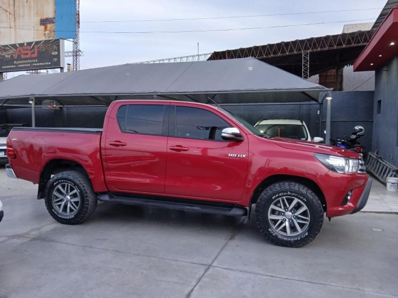 Toyota Hilux Pick-up 2.8 Cd Srv Pack 177cv 4x2 2016 Impecable