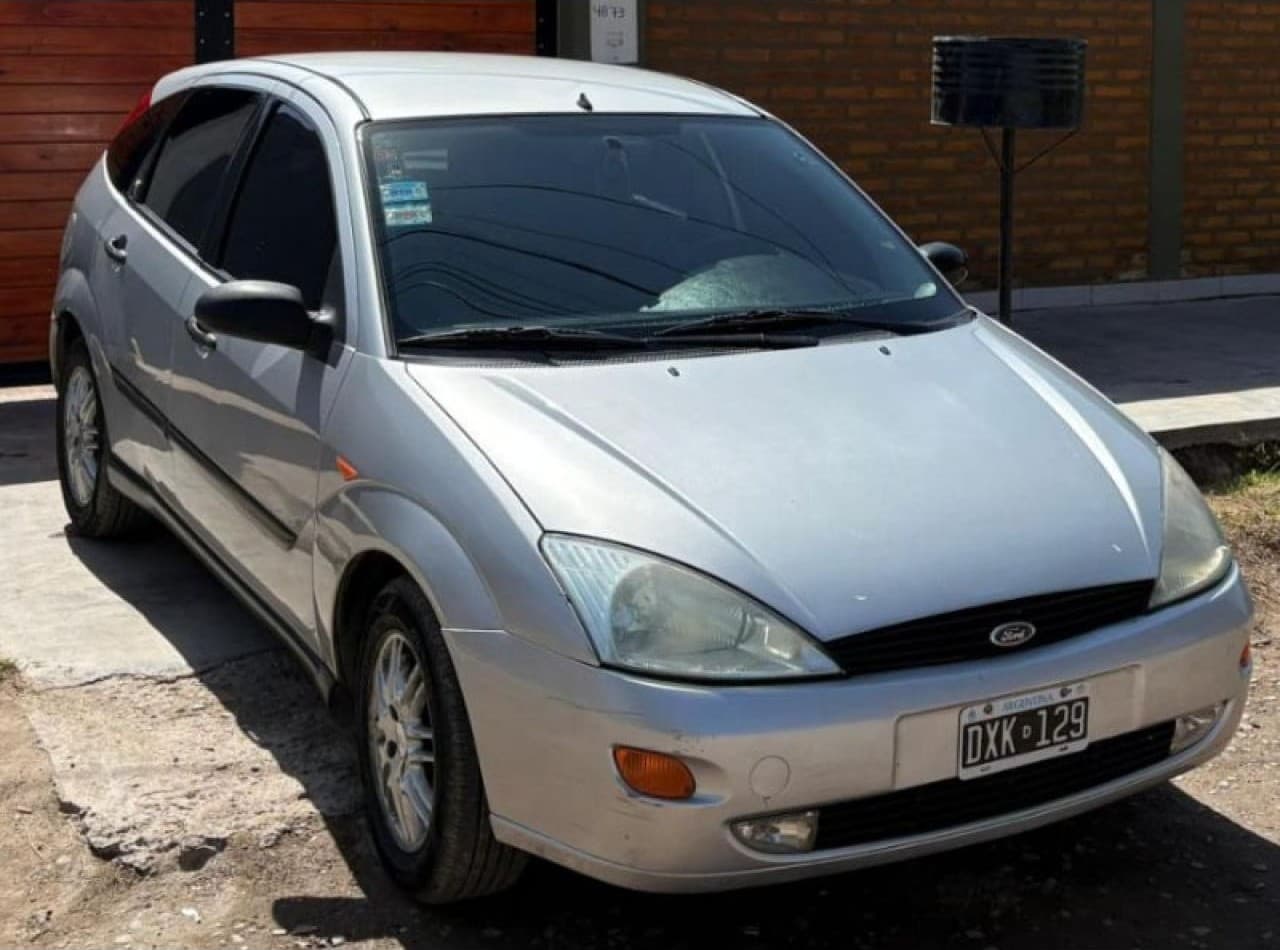 Ford Focus Ghia 1.8 Td   Cel:2645628082