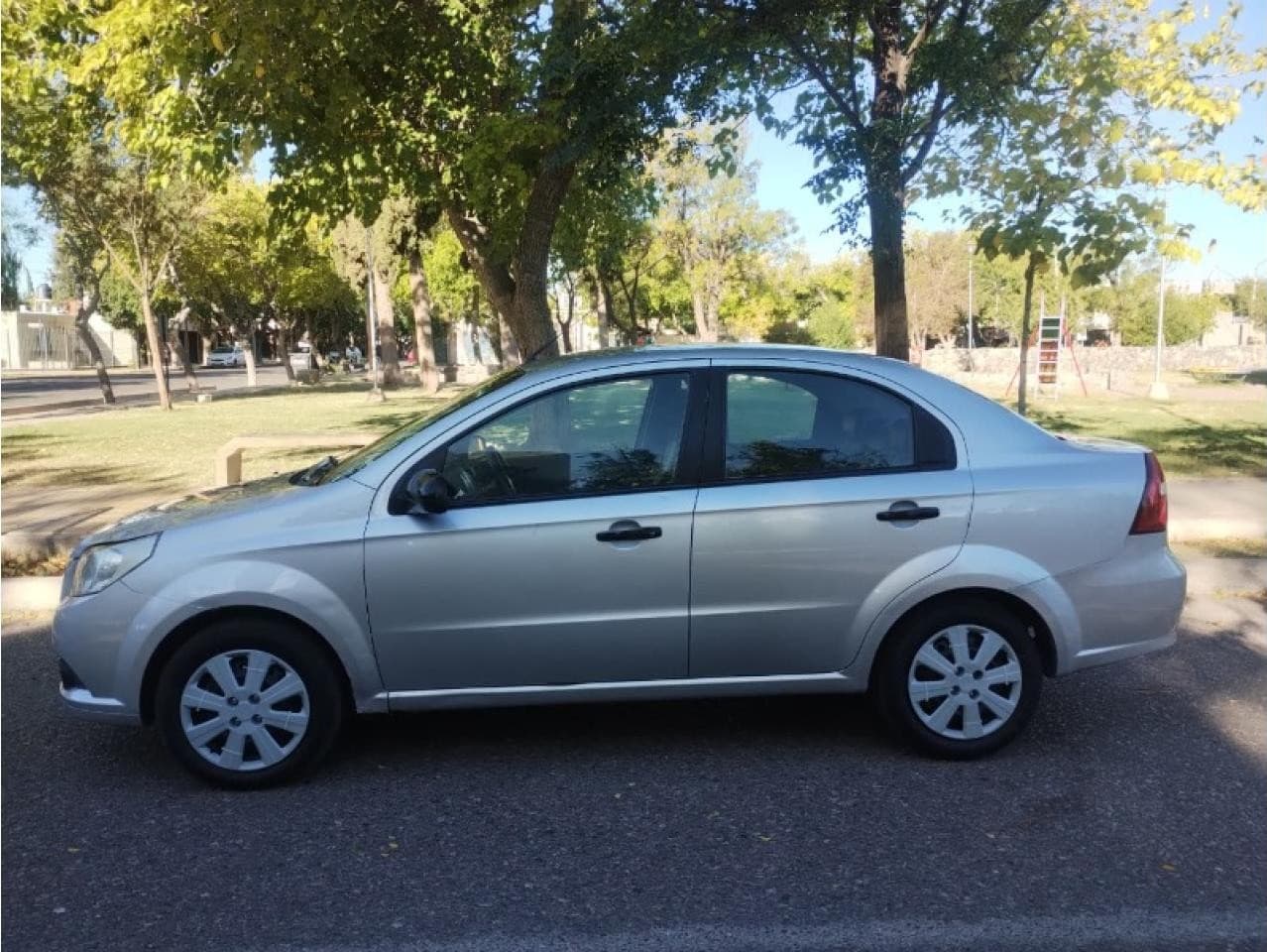 Vendo - Permuto Chevrolet Aveo G3 Ls 2012 1.6 16 Valvulas