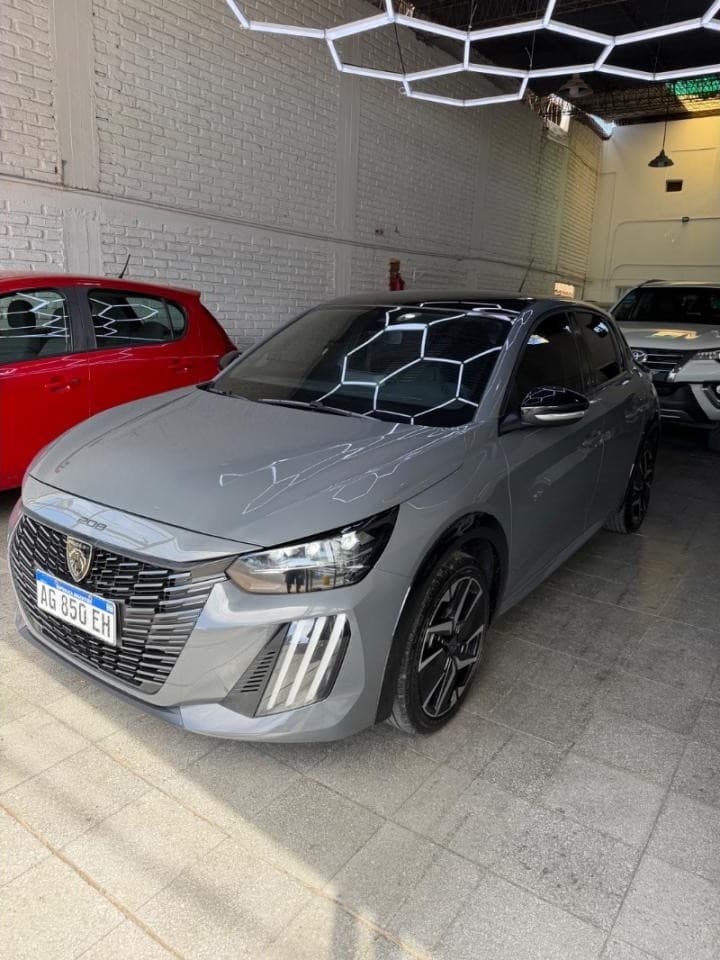 Peugeot 208 Gt 1.0t Am25 2024