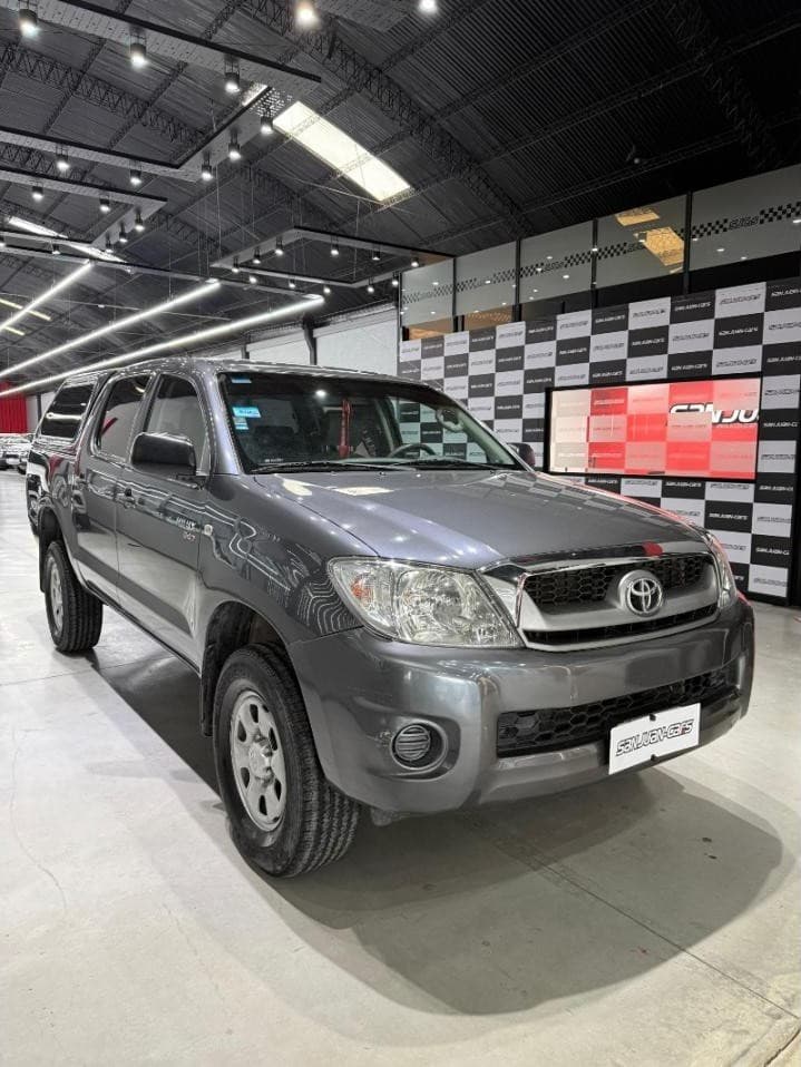 Toyota Hilux 4x2 Cabina Doble Dx Pack 2.5 Td 2011 213.650km Con Cupula
