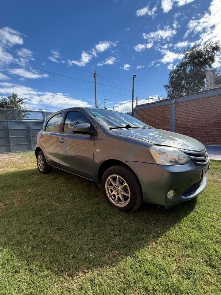 Toyota Etios Xs 1.5