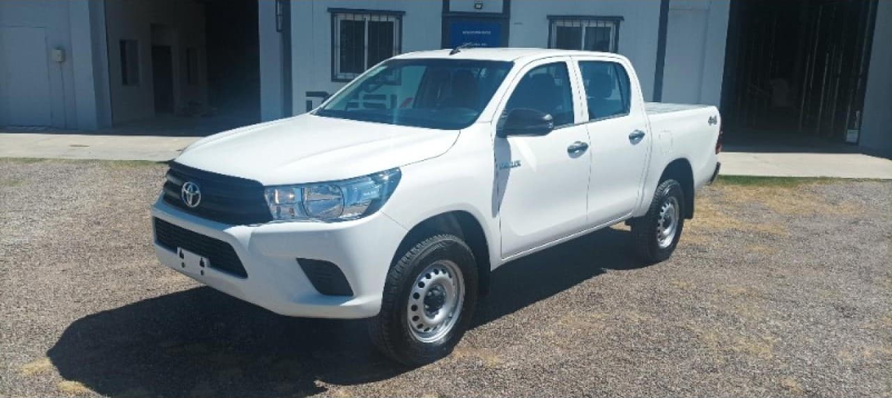 Toyota Hilux 2.4 Tdi 4x4 Dx At6 2026