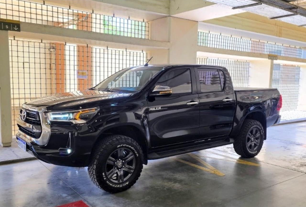 Toyota Hilux 4x4 L/24 At Srv Titular Impecable