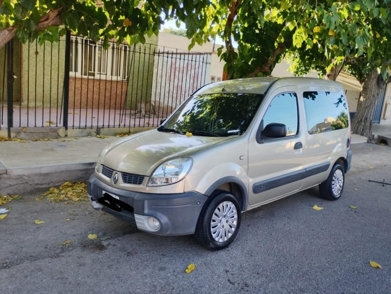 Renault Kangoo 2010 Full