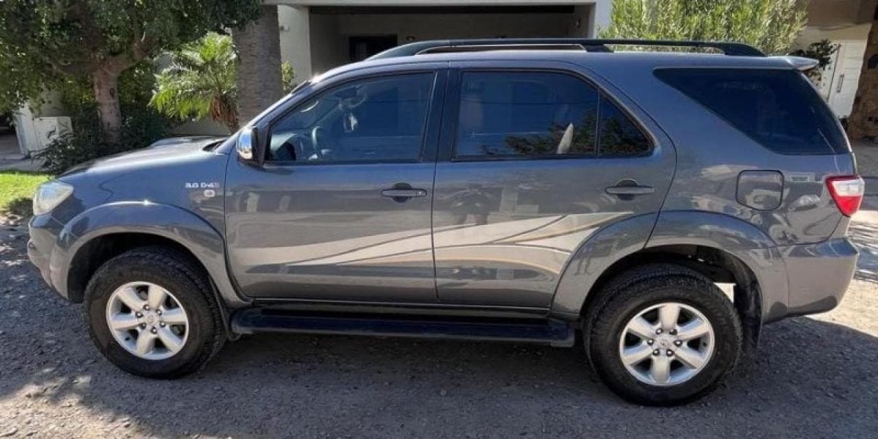 Toyota Sw4 Srv 3.0 Tdi 4x4 Manual 2009  7 Asientos