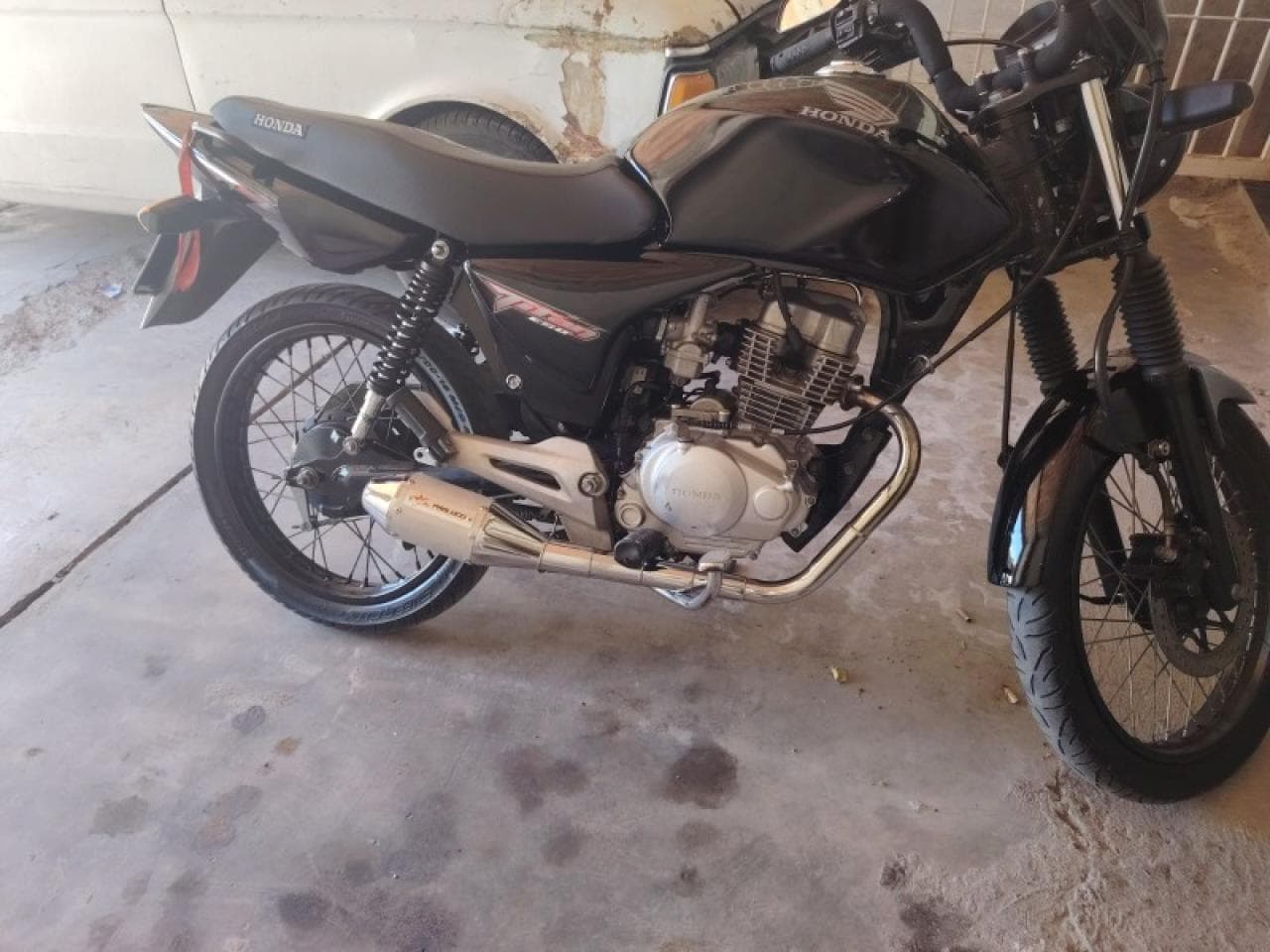 Honda Titan Impecable 2013