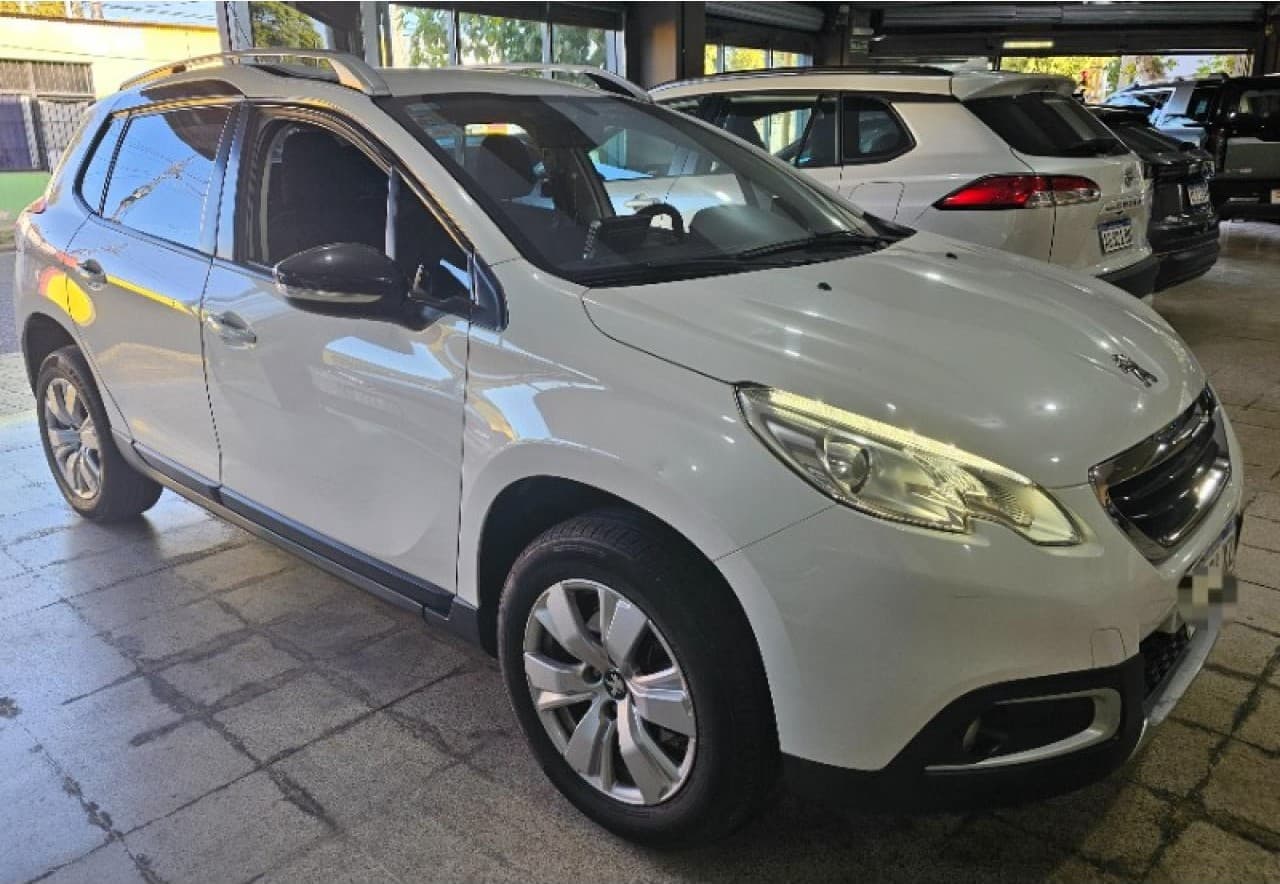 Peugeot 2008 1.6 Allure Tiptronic 2018
