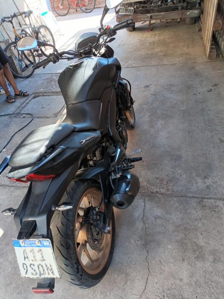 Bajaj Dominar 400