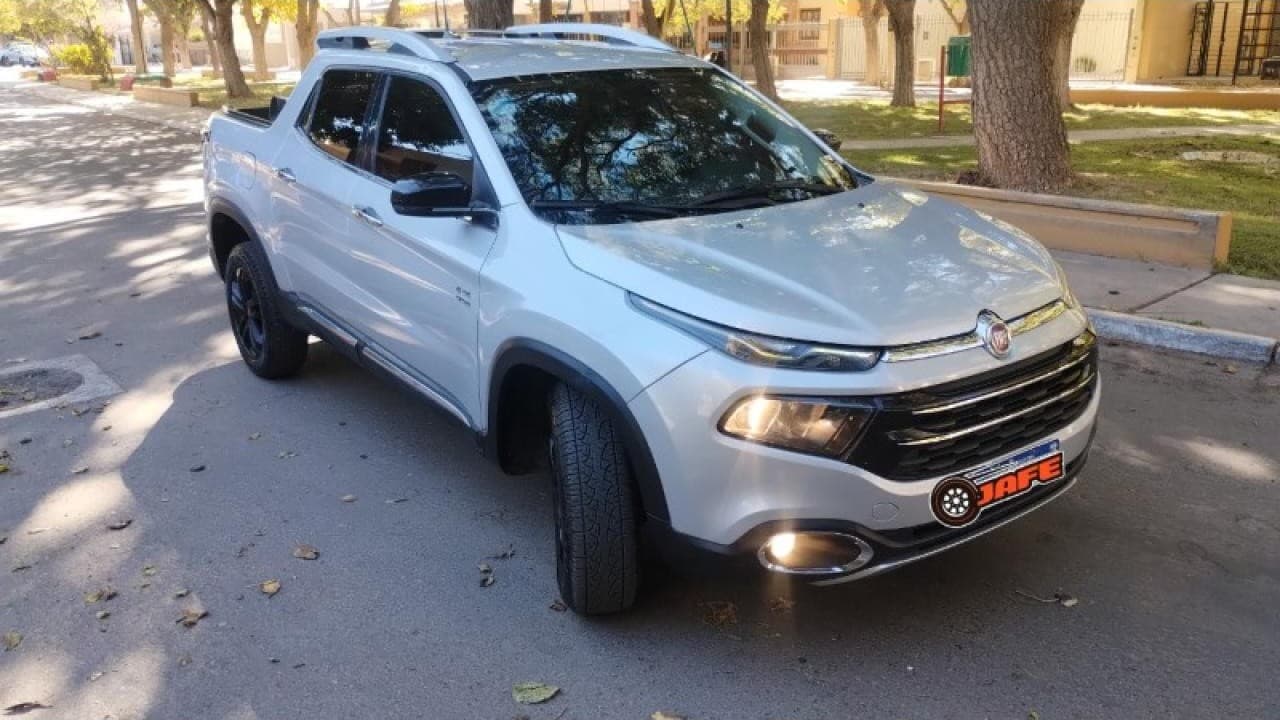 Fiat Toro Volcano 4x4 2016 Impecable