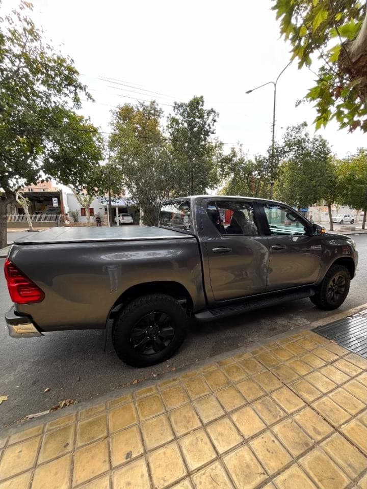 Toyota Hilux Srv Pack 2017