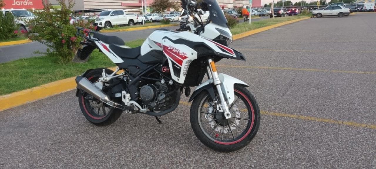 Benelli Trk 251. Permuto Financio