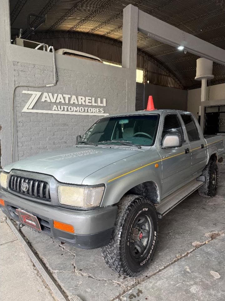 Toyota Hilux Dlx 4x4 3.0 2004