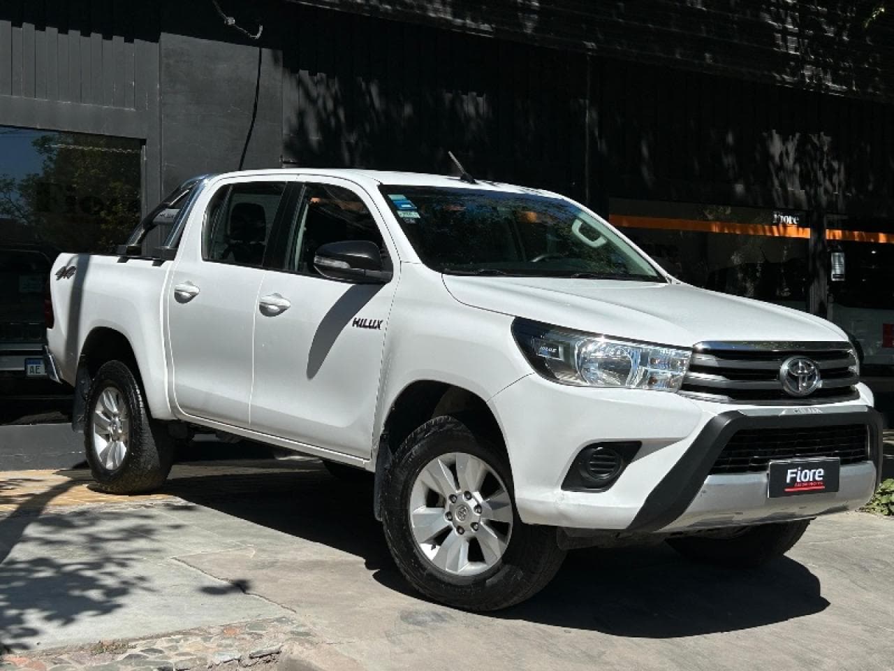 Toyota Hilux Sr 4x4 Manual 2017 2.8 Td
