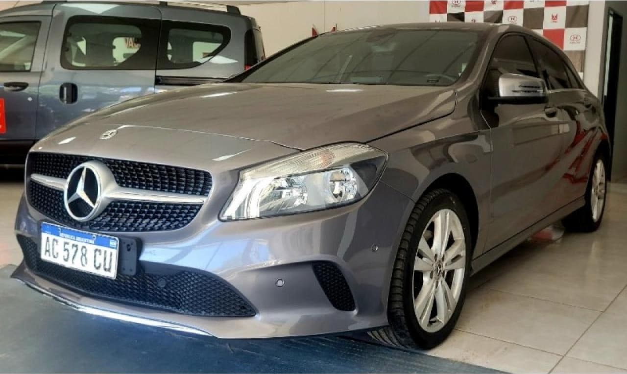Mercedes Benz A200 At Blue Eficient 2018