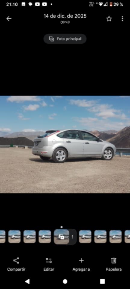 Ford Focus 2012. Titular