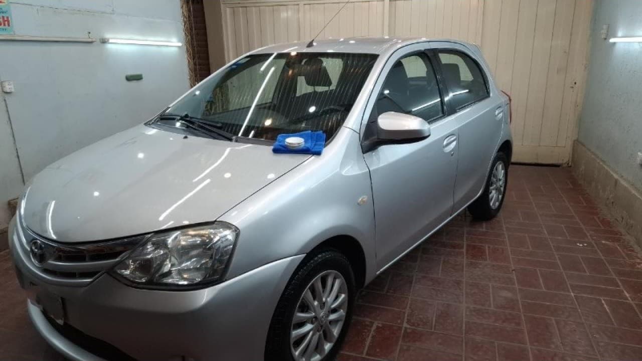 Vendo Toyota Etios Xls 2013 Impecable  106.000 Km  Como Nuevo