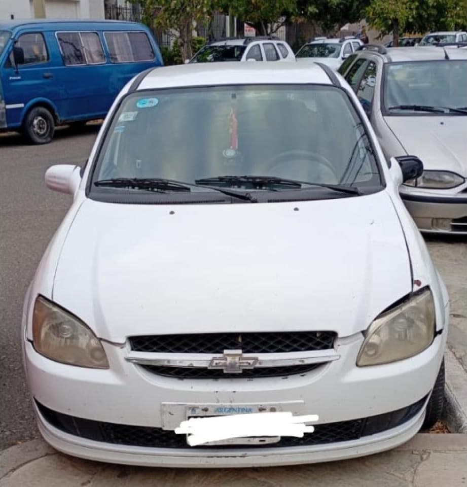 Chevrolet Corsa Modelo 2012 Con Gnc