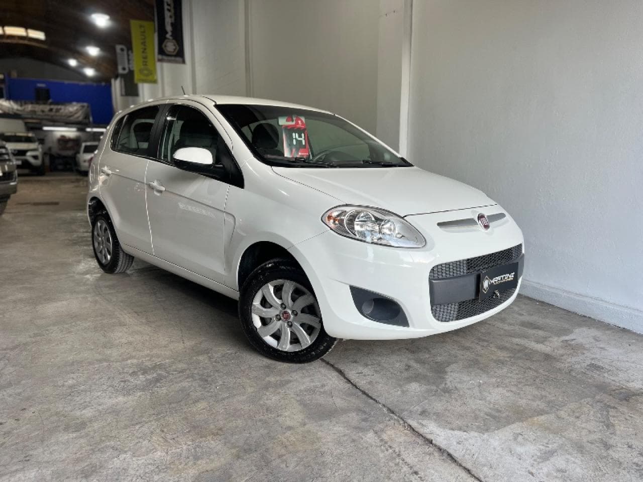 Fiat Palio Attractive 2014