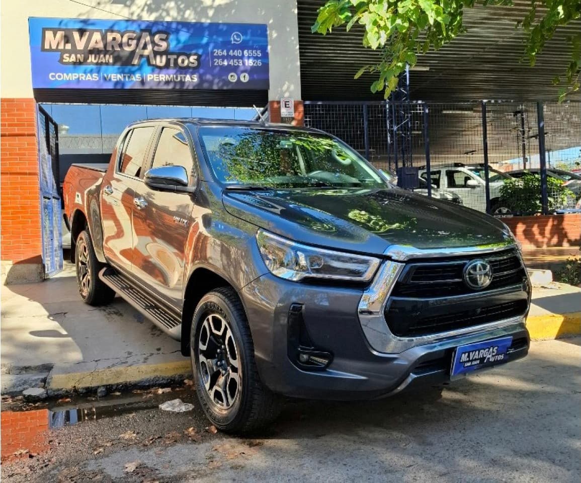 Toyota Hilux 4x2 Automatica Srx 2022 Contado Permutas Financiacion