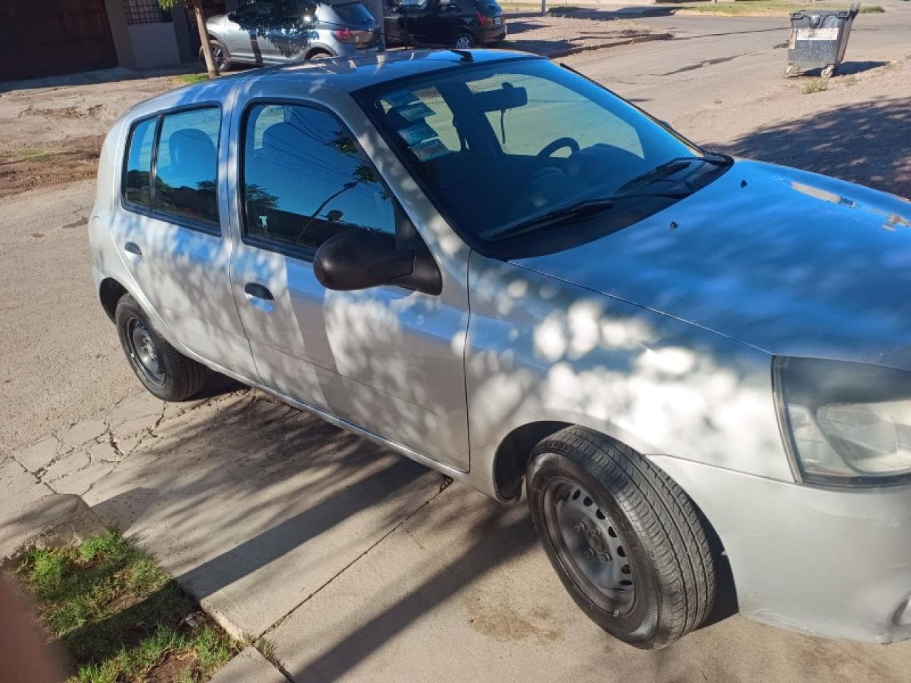 Vendo Clio Mio 1.2 Año 2013.. Primera Mano