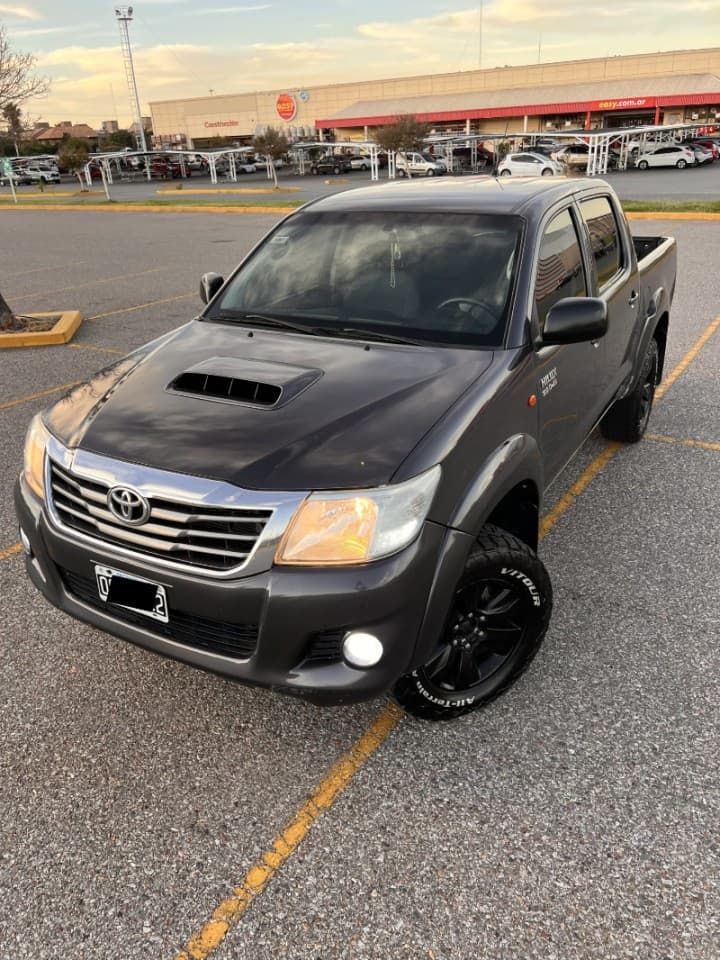 Hilux 3.0 Versión Sr 4x4 2015 M