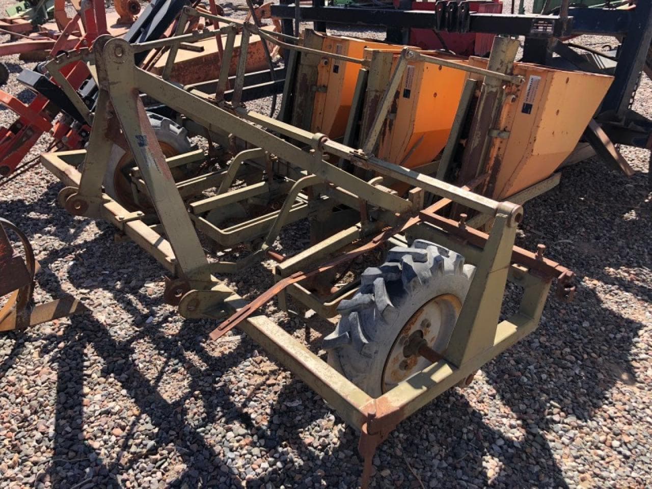 Sembradora De Ajo Mecanica Sets Soumeil Lan, De 3 Surcos.