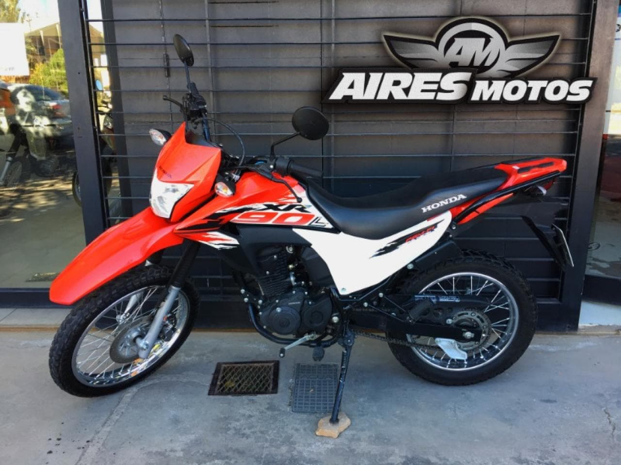 Honda Xr 190 Modelo 2023 *** Aires Motos *** Financiación Con Dni / Tarjetas De Crédito 24 Meses / Permutas...