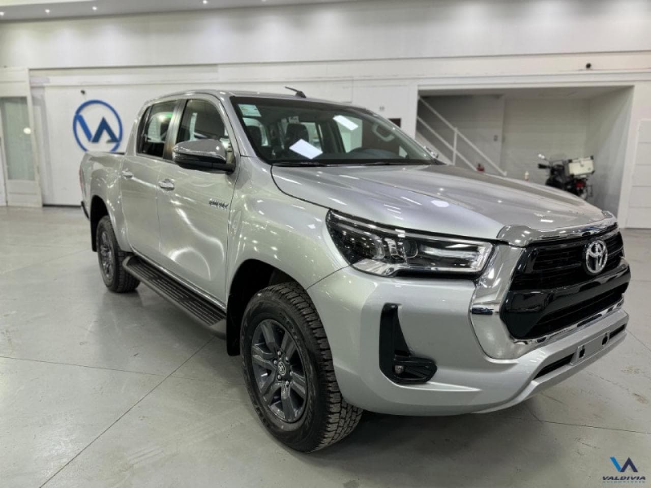 Toyota Hilux 2.8 Srv 4x2 At 0km