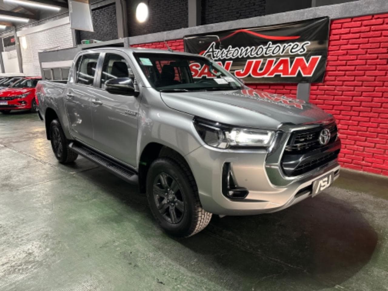 Toyota Hilux Pick-up 2.8 Cd Srv 204cv 4x4 At Okm