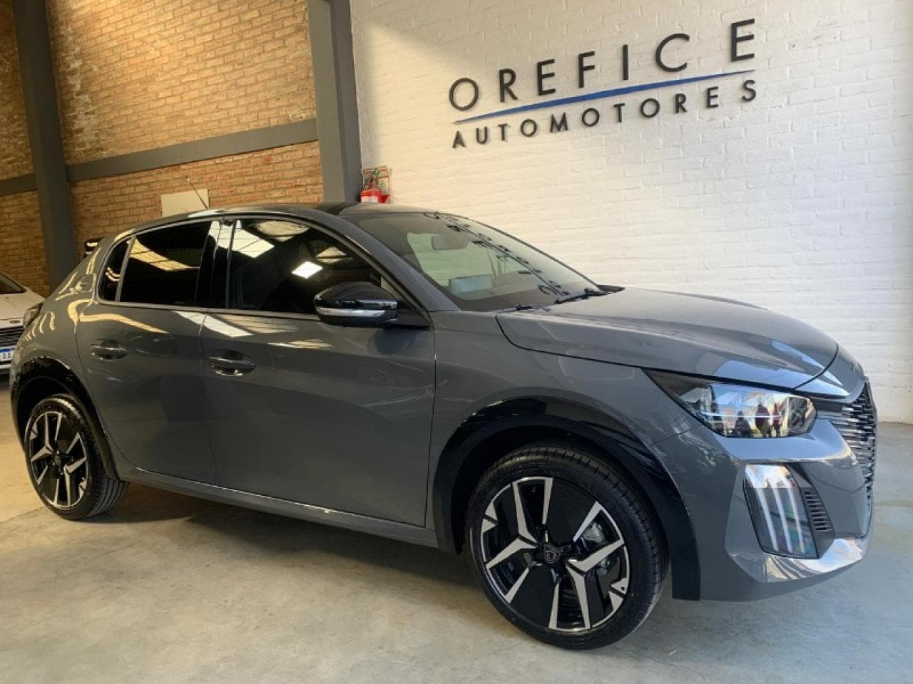 Peugeot 208 G T 1.0 T  - Disponemos De La Version Premium - Financiacion Con Tasa 0%