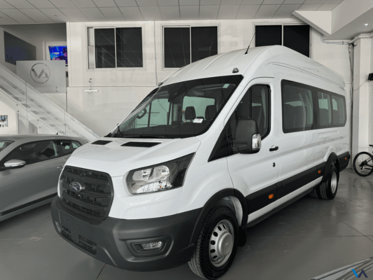 Ford Transit Minibus 2.0 17+1 0km
