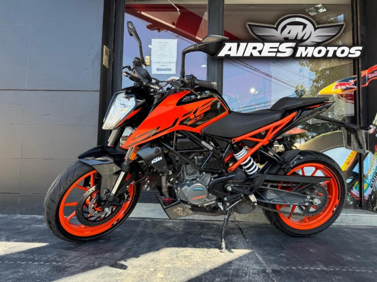 Ktm Duke 200 G2 Modelo 2022 *** Aires Motos *** Financiación Con Dni / Tarjetas De Crédito 12 Meses / Permutas.