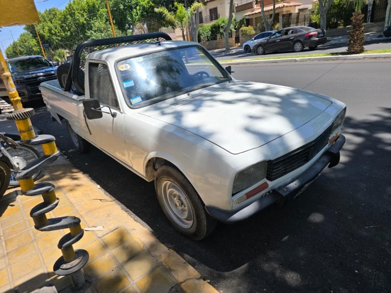 Pick Up Peugeot 504 Año 1983 Color Blanco. Primera Mano. Dos Tubos Gnc