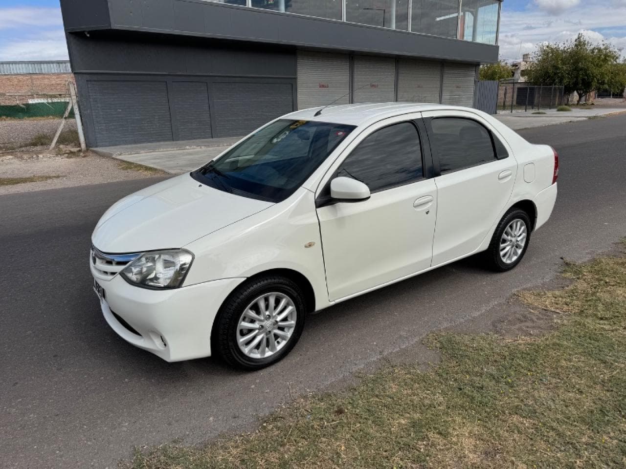 Toyota Etios Xls 2014 Impecable Financió Permuto.