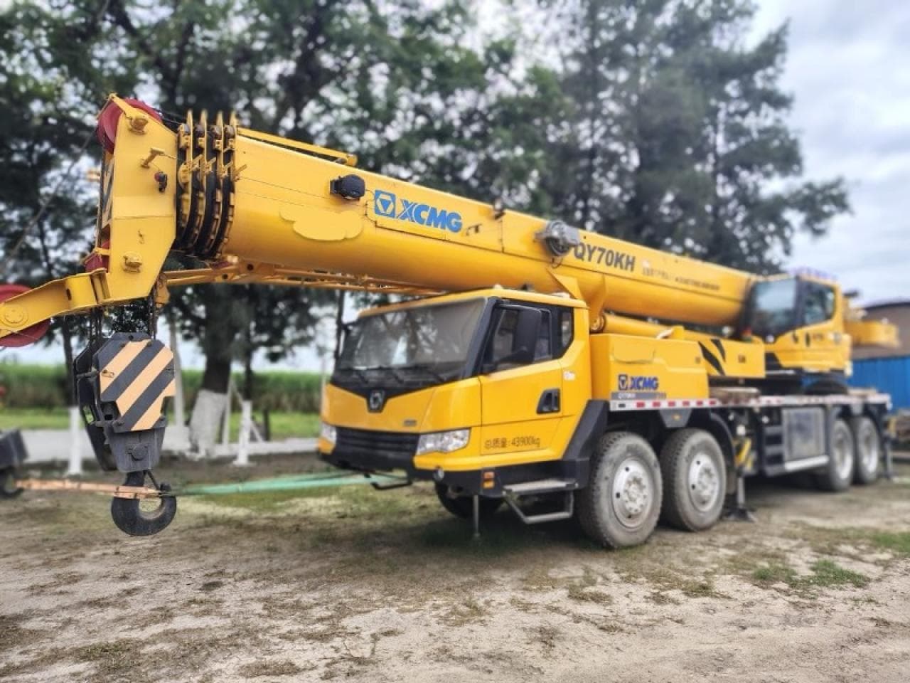 Grua Sobre Camion Xcmg Modelo Qy70kh De 70 Tn - Año 2023 - 700 Horas