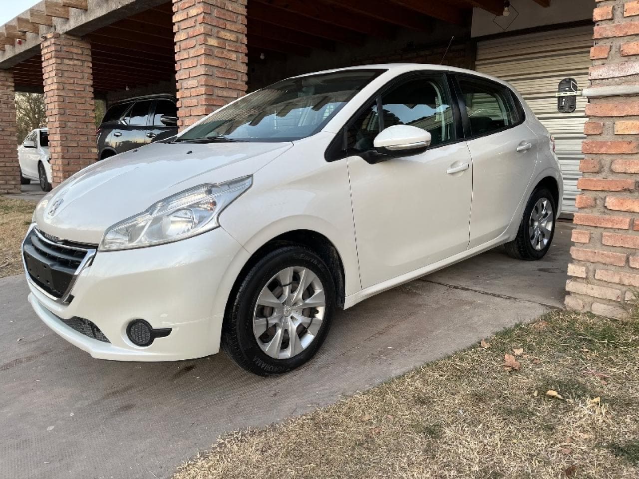 Peugeot 208 Nafta 1.5 2014 Full