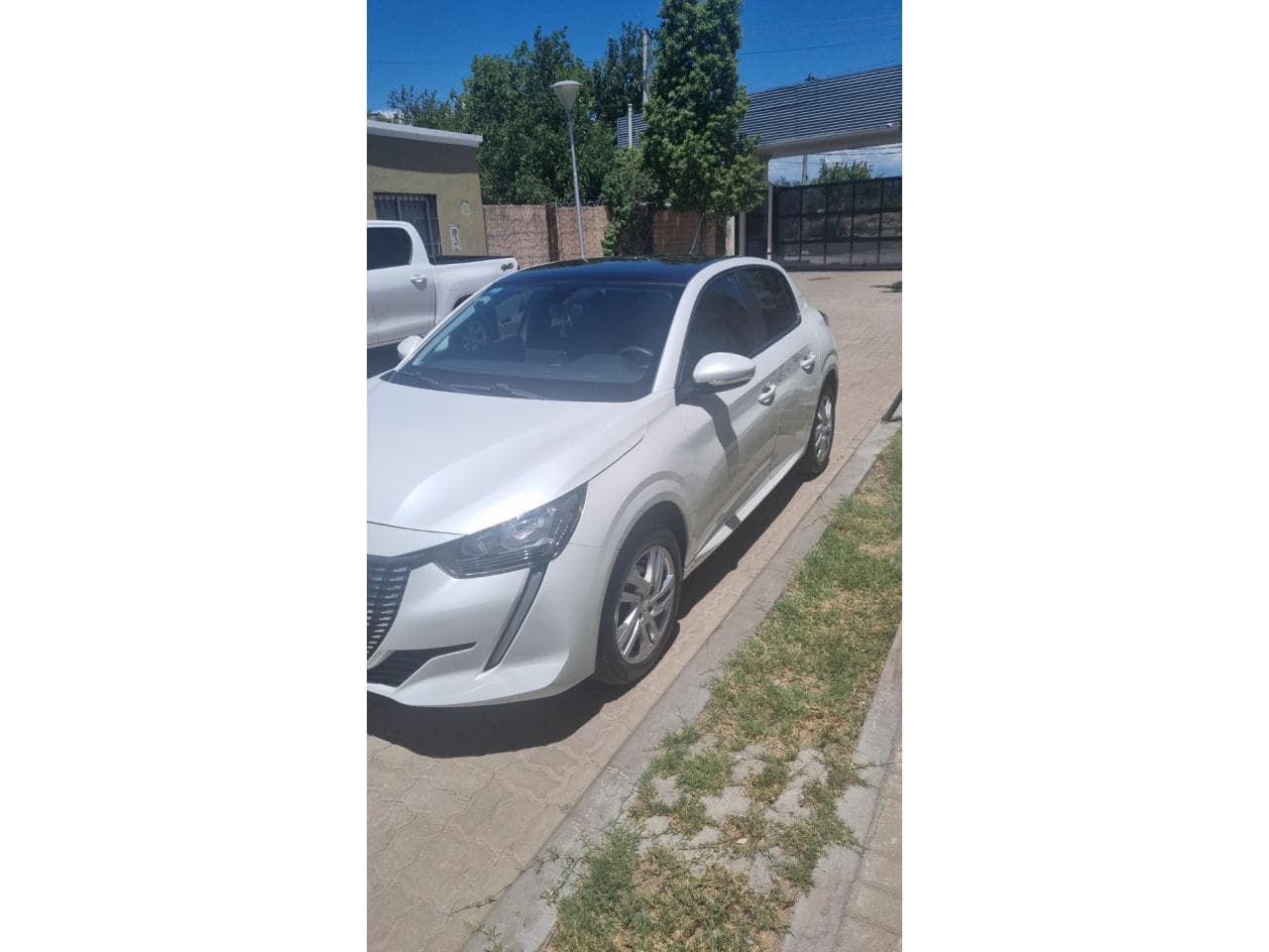 Peugeot 208 Active 1.6 2021 60000km