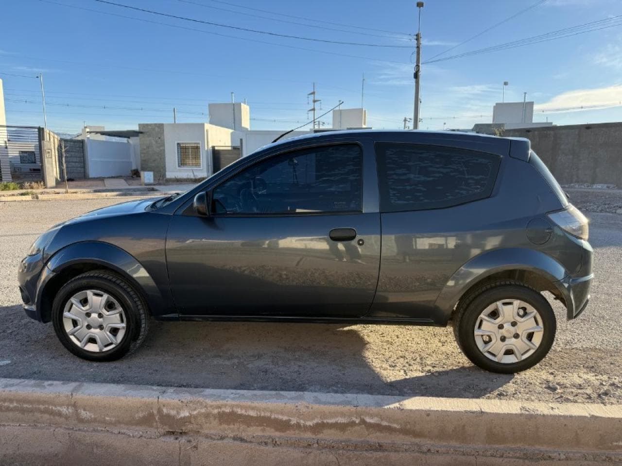 Ford Ka Fly Plus 1.0l 2012.