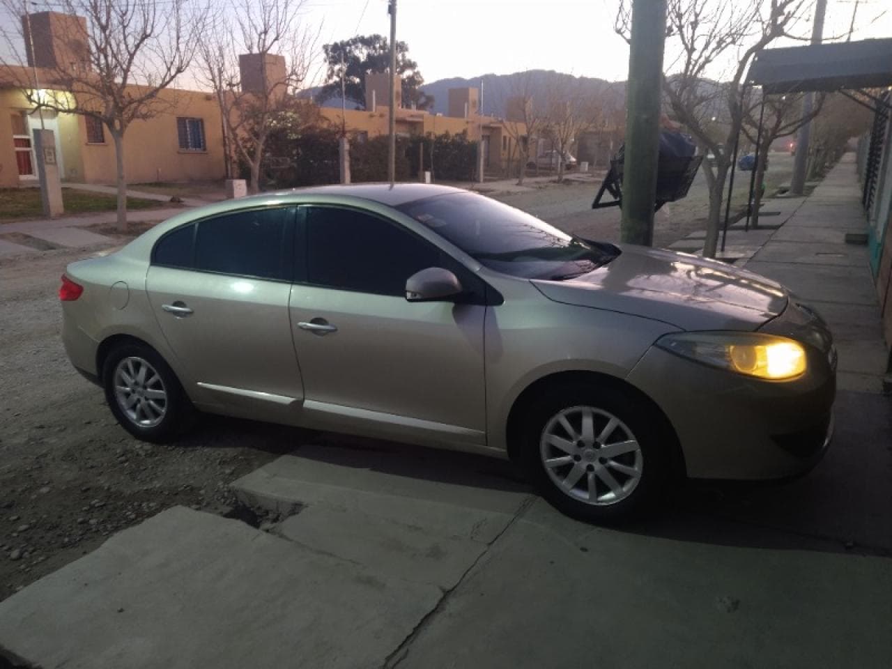 Renault Fluence Dynamic Gnc 5ta Generación 2012